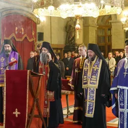 Патријарх Порфирије служиo помен пострадалима у Мартовог погрому 2004.