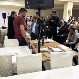 Разговори о вјери у Никшићу - о иконама и иконописању