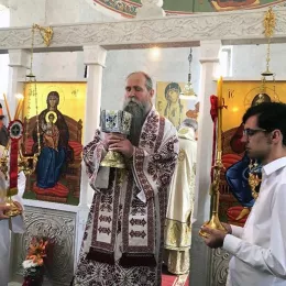 Митрополит Амфилохије и Епископ Јоаникије служили Литургију у манастиру Мајсторовина