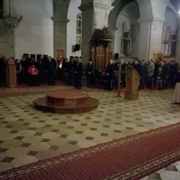 Јутарње Великог петка служено у Никшићу