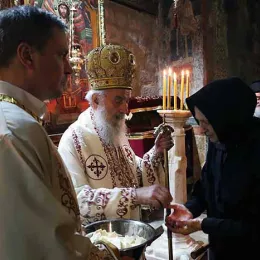 Литургија у Пећкој Патријаршији