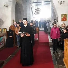 Епископ Јоаникије на Велики четвртак служио у Ђурђевим Ступовима