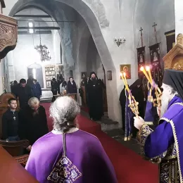 Епископ Јоаникије на Велику сриједу служио у манастиру Ђурђеви Ступови