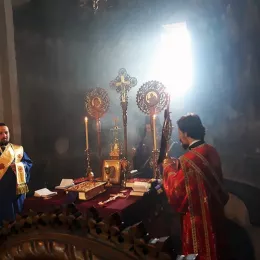 Епископ Јоаникије на Велику сриједу служио у манастиру Ђурђеви Ступови