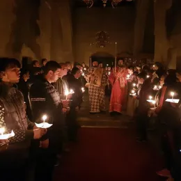 Изношење плаштанице у Ђурђевим Ступовима