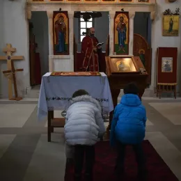 Велики петак у Сутивану