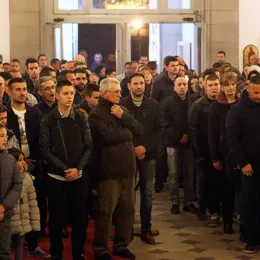 Васкршња поноћна Литургија у никшићком Саборном храму