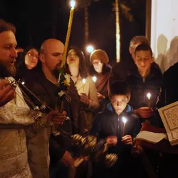 Васкршња поноћна Литургија у никшићком Саборном храму