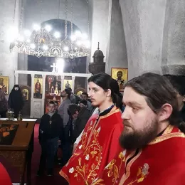 Света Тајна Јелеосвећења служена у Ђурђевим Ступовима