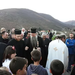 Васкршње вечерње у селу Лужац