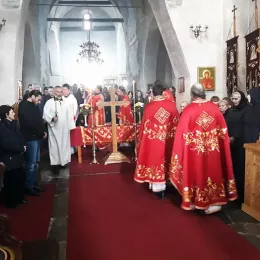 Велика субота и Благовјести молитвено прослављени у Ђурђевим Ступовима