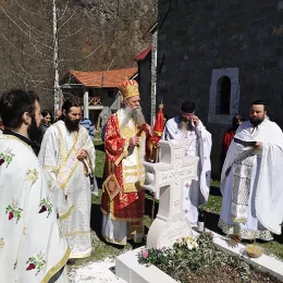 Епископ Јоаникије служио Литургију у манастиру Бијела и полугодишњи помен монахињи Анастасији