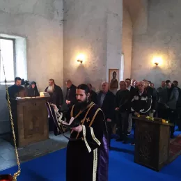 Литургија пређеосвећених дарова у манастиру Мајсторовина