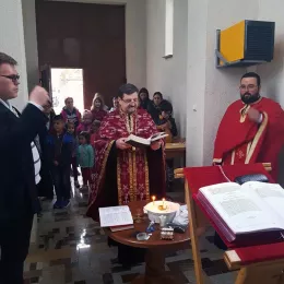 Света тајна јелеосвећења служена у Трепчи