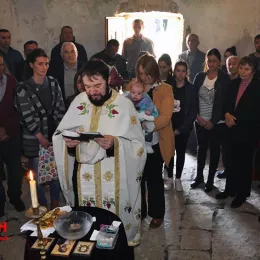 Епископ Јоаникије посјетио храм Светог Георгија у Дубровском