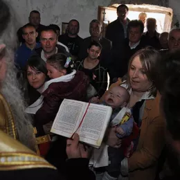 Епископ Јоаникије посјетио храм Светог Георгија у Дубровском