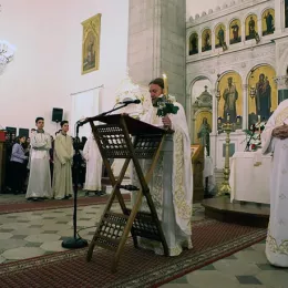 Васкрсење Господње прослављено литургијски у Саборном храму у Никшићу