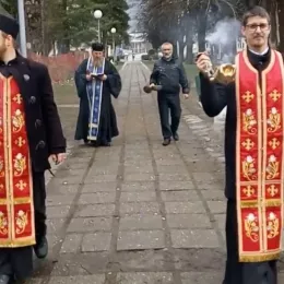 Молитвеа литија у Беранама