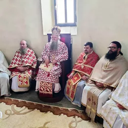 Епископ Јоаникије: Крст Христов постао је знак не само Његовог распећа, него и побједе над смрћу