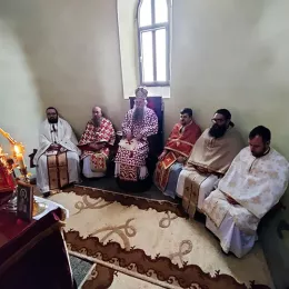 Епископ Јоаникије: Крст Христов постао је знак не само Његовог распећа, него и побједе над смрћу