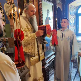 Владика Јоаникије на Недјељу Светог Јована Лествичника богослужио у манастиру Острогу