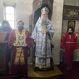 Владика Јоаникије служио у Ђурђевим Ступовима