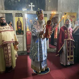 Владика Јоаникије служио у Ђурђевим Ступовима