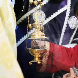 У Саборном храму у Никшићу на Велики петак служена вечерња служба са изношењем Плаштанице