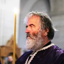 У Саборном храму у Никшићу на Велики петак служена вечерња служба са изношењем Плаштанице