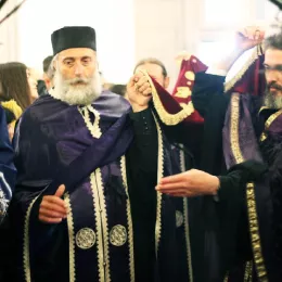 У Саборном храму у Никшићу на Велики петак служена вечерња служба са изношењем Плаштанице