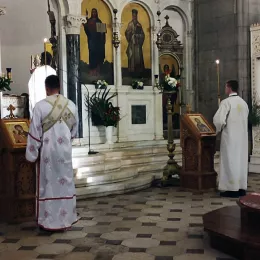 Пасхална вечерња служба у никшићком Саборном храму