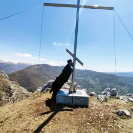 У Пиви постављено крсно знамење 