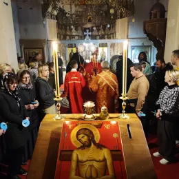 Велики четвртак у Ђурђевим Ступовима