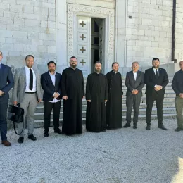 Амбасадор Србије обишао Саборни храм у Никшићу