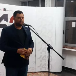 „Огледало и загонетка“