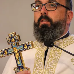 Између двије ватре