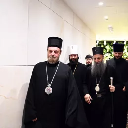 Патријарх српски Порфирије допутовао у Москву