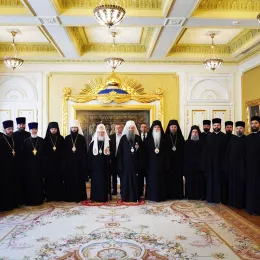 Патријарх српски г. Порфирије разговарао Патријархом московским и све Русије г. Кирилом