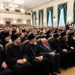 Патријарху Порфирију додељен почасни докторат Московске духовне академије