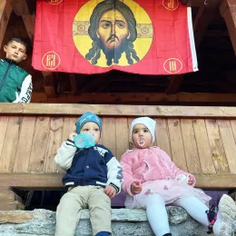 Васкрс прослављен у Бијелом Пољу