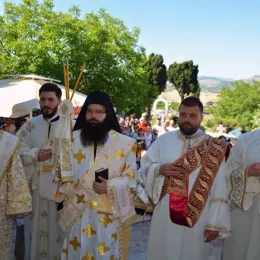 У манастиру Дајбабе освештано спомен обиљежје Царским страстотерпцима Романовима