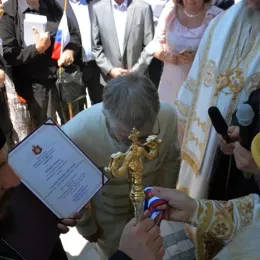 У манастиру Дајбабе освештано спомен обиљежје Царским страстотерпцима Романовима