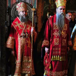 Митрополит Антоније и Епископ Јоаникије служили Литургију у Пивском манастиру