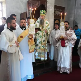 Рукоположење у Ђурђевим Ступовима