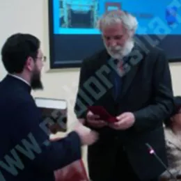 НА МЕЂУНАРОДНОМ ФЕСТИВАЛУ ПОЕЗИЈЕ У РУМУНИЈИ МИЛУТИН МИЋОВИЋ ДОБИО ГЛАВНУ НАГРАДУ