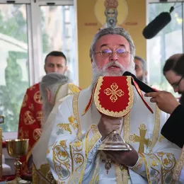 Празник Светог Василија свечано, саборно и молитвено прослављен у острошкој светињи