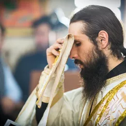 Свечано прослављен празник Светог великомученика Георгија – храмовна слава манастира Ђурђеви Ступови