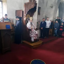 Епископ Јоаникије богослужио је на Томину недјељу у манастиру Ђурђеви Ступови