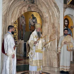 Владика Јоаникије: Што ће безбожницима храмови