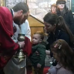 Литургија у Томину недјељу у цркви Светих Апостола Петра и Павла